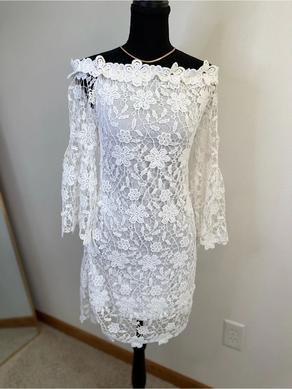 Auxo Collection White Lace Off Shoulder Dress Bell Sleeve Mini S - Picture 2 of 13